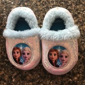 Frozen 2 slippers